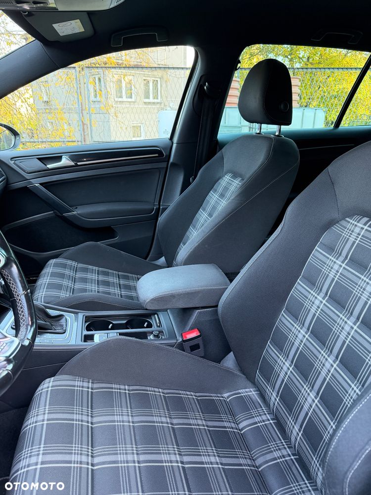 Volkswagen Golf 2.0 TDI BMT GTD DSG - 9