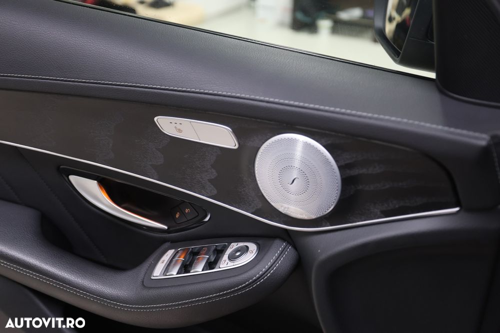 Mercedes-Benz GLC Coupe 300 de 4MATIC - 38