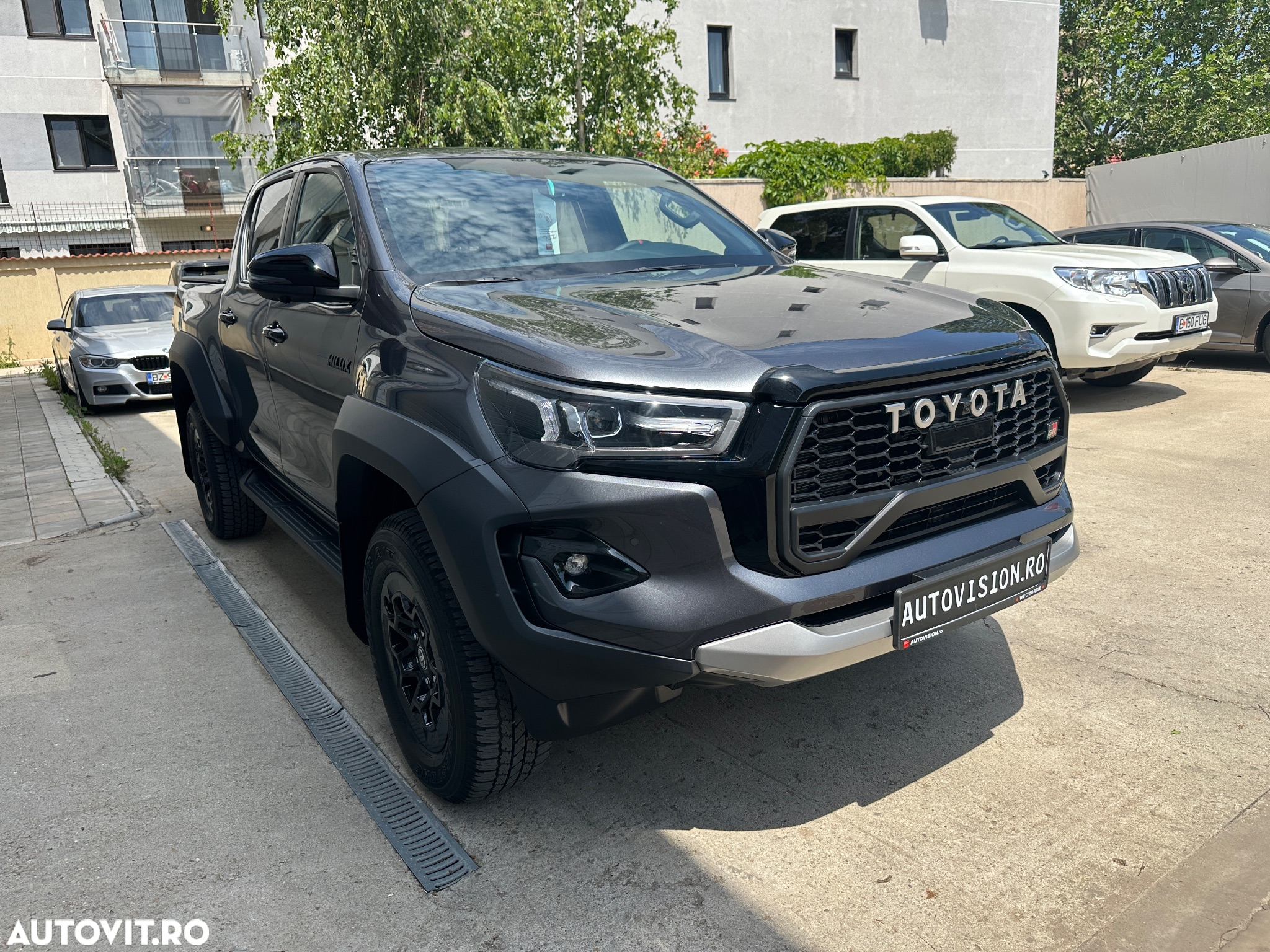 Toyota Hilux 2.8D 204CP 4x4 Double Cab AT GR Sport - 4