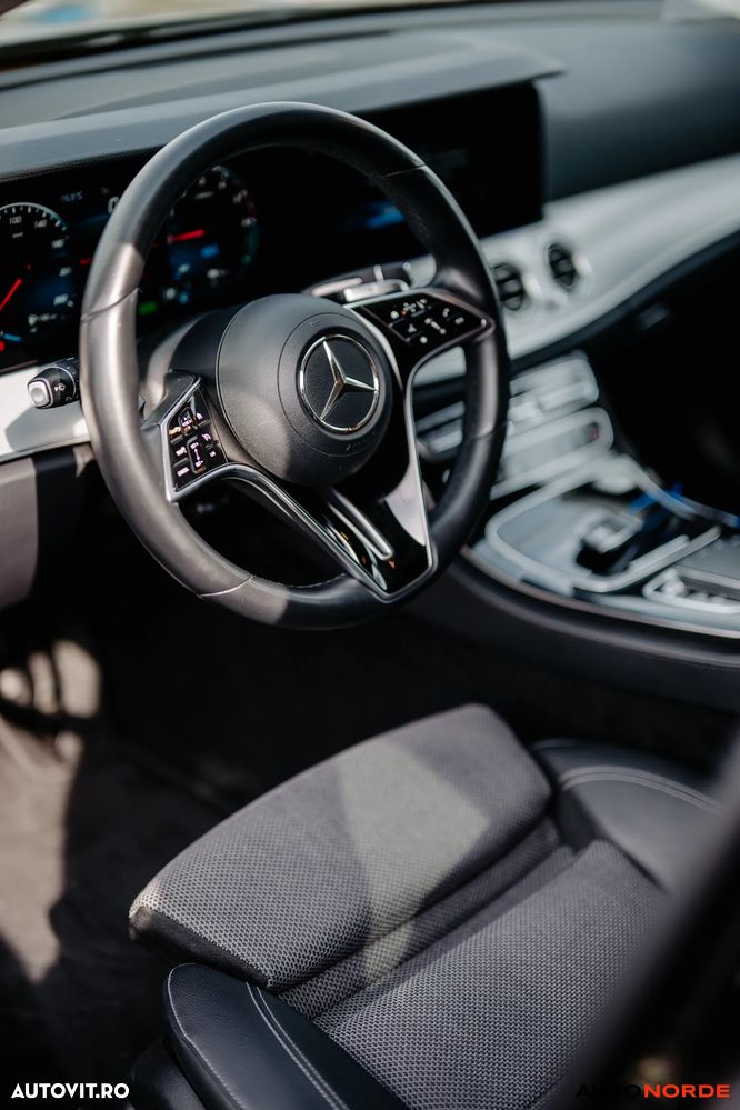 Mercedes-Benz E 300 de 9G-TRONIC AMG Line - 14