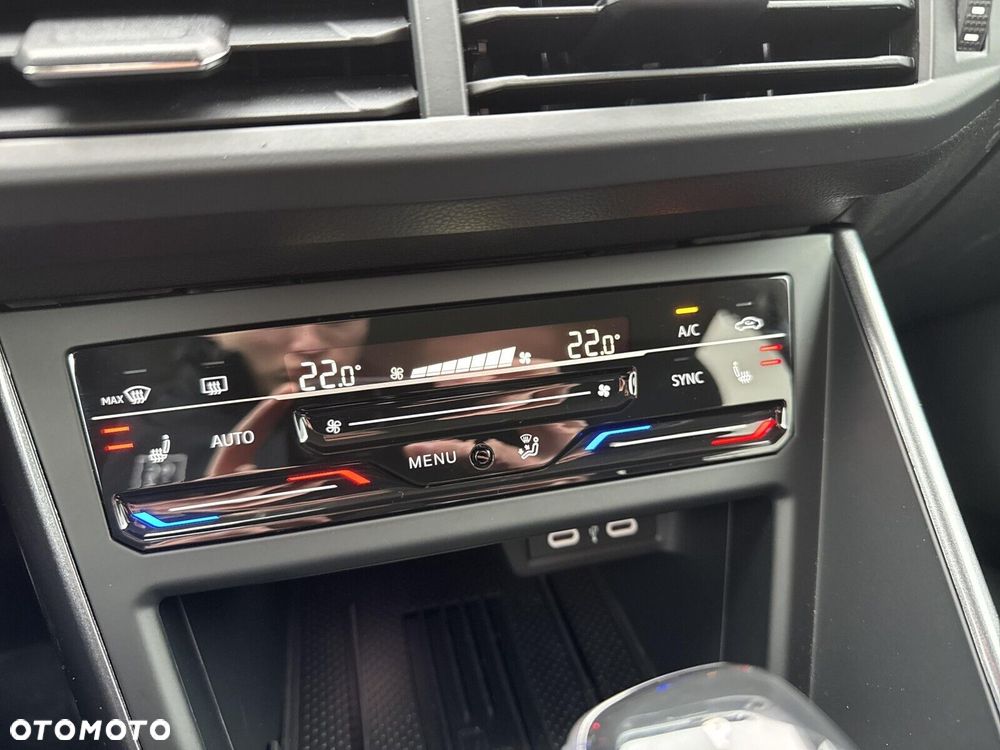 Volkswagen Taigo - 36