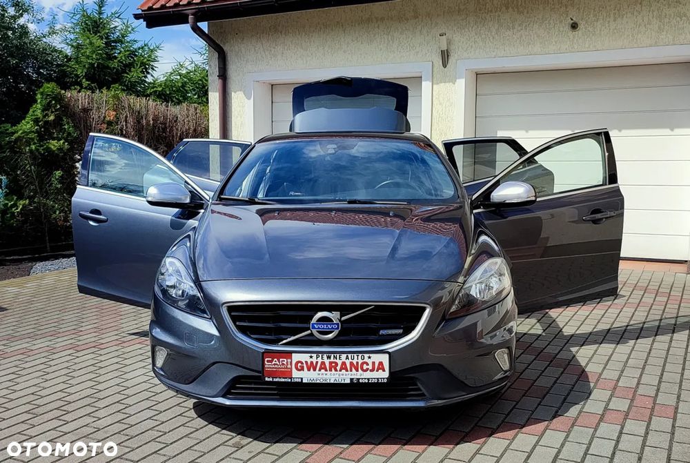 Volvo V40 T2 R-Design Momentum - 3