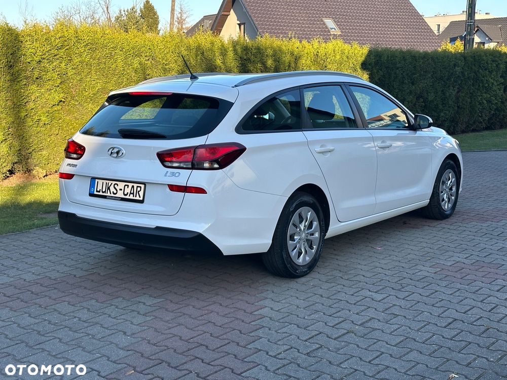 Hyundai i30 blue Kombi 1.4 Trend - 5