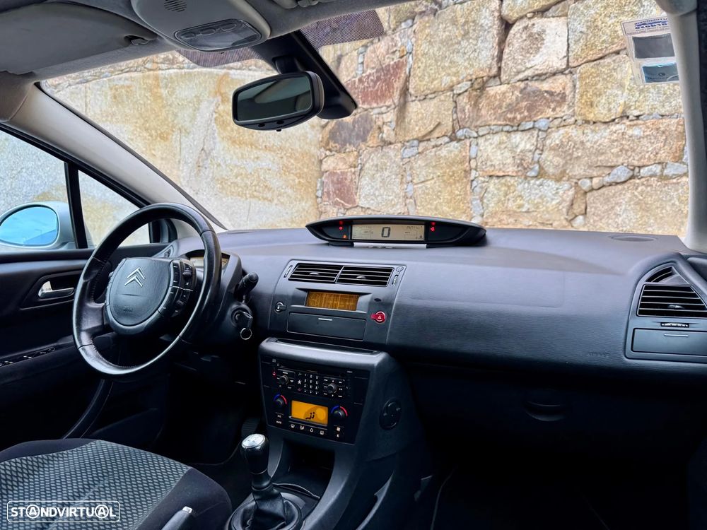 Citroën C4 1.6 HDi FAP Exclusive - 16