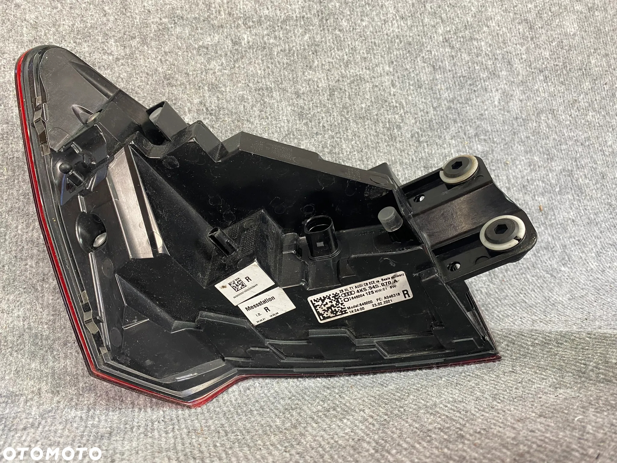 LAMPA TYLNA TYŁ PRAWA - AUDI A6 C8 4K SEDAN KOMBI 18- - 8