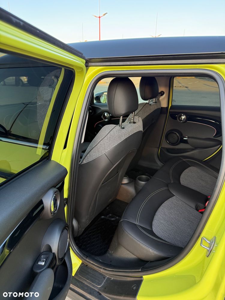 MINI Cooper Standard - 5