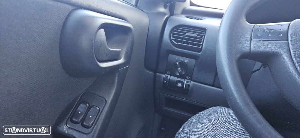 Opel Corsa 1.0 12V - 7