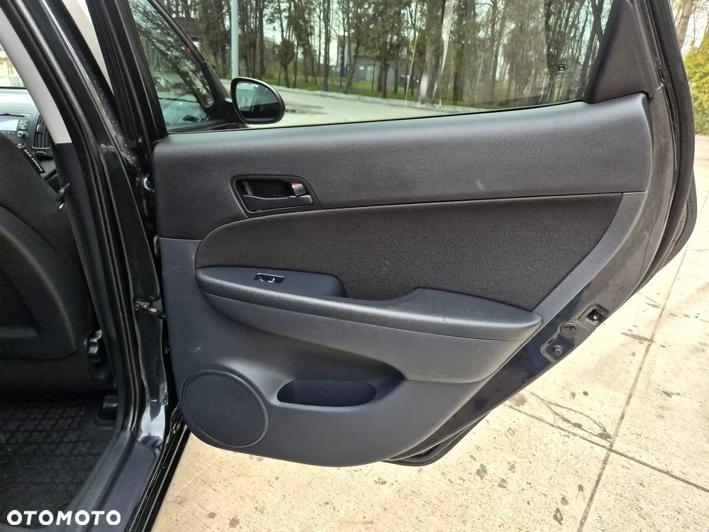 Hyundai i30 1.4 Blue Comfort - 22