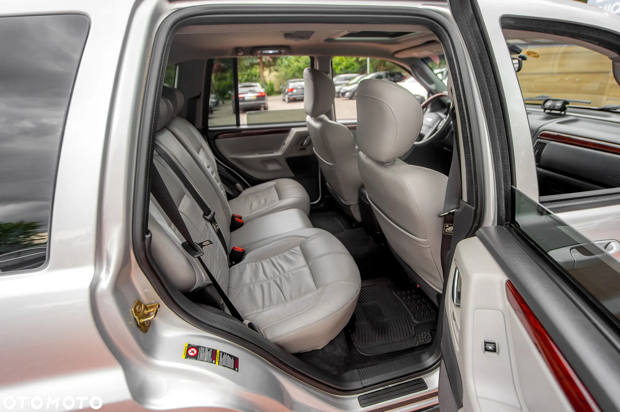 Jeep Grand Cherokee 4.7 Overland - 19