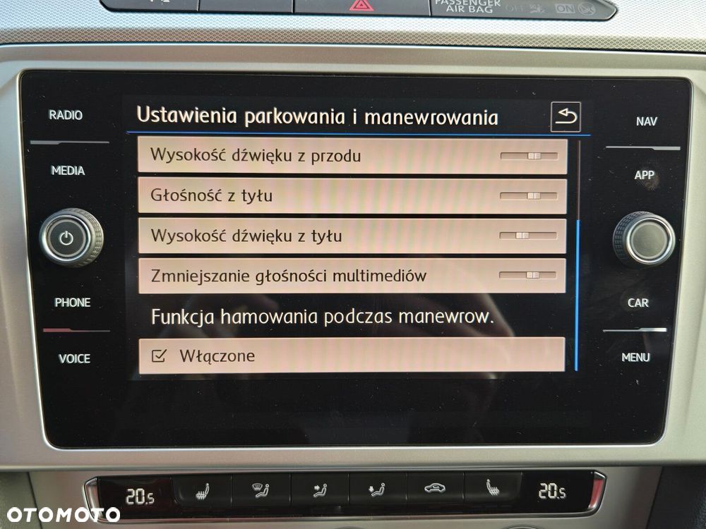 Volkswagen Passat - 31