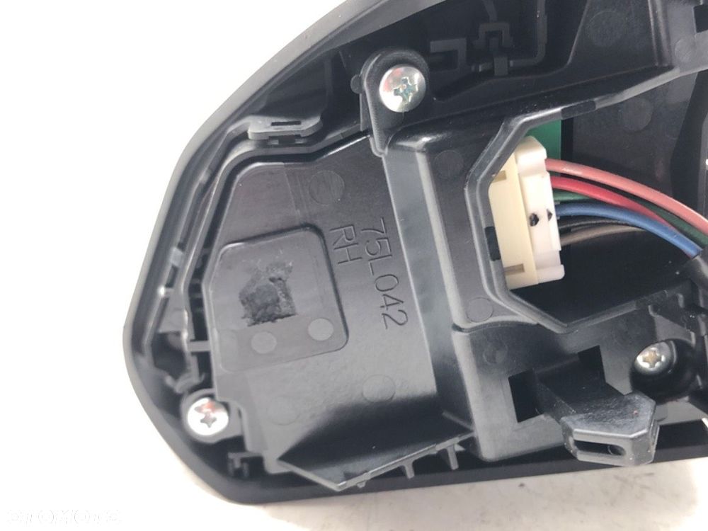 PRZEŁĄCZNIKI KIEROWNICY MULTIFUNKCJA  MAZDA 2 (DL, DJ) 2014 - 2022 1.5 SKYACTIV-G 66 kW [90 KM] - 5