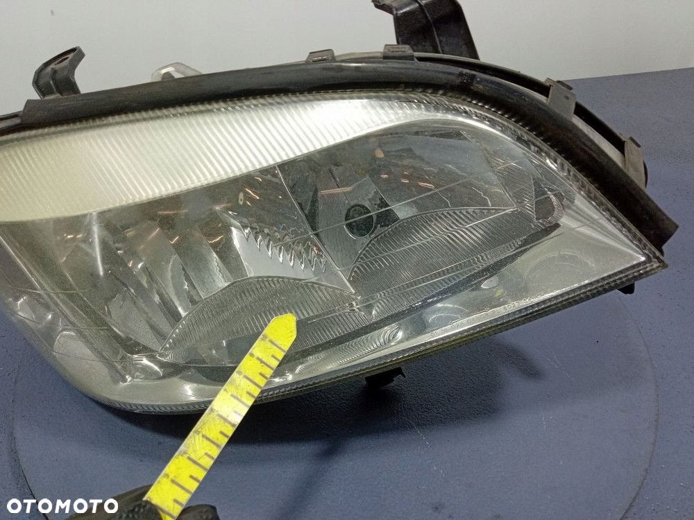 OPEL ZAFIRA A REFLEKTOR PRAWY LAMPA EU 90582022 - 5