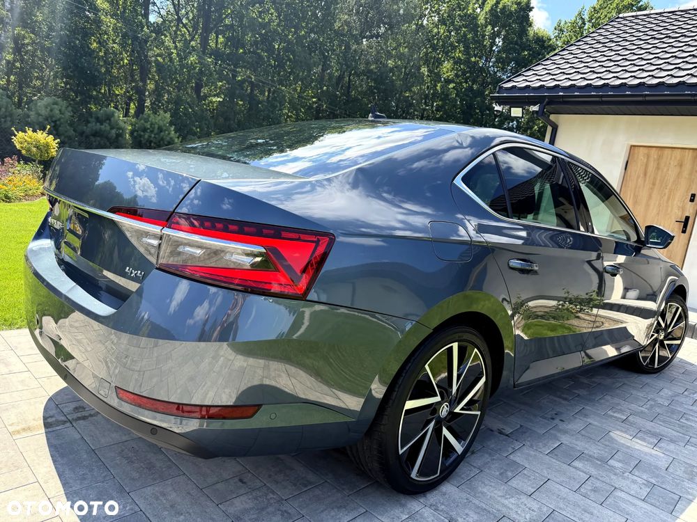 Skoda Superb 2.0 TDI SCR 4x4 Sportline DSG - 16