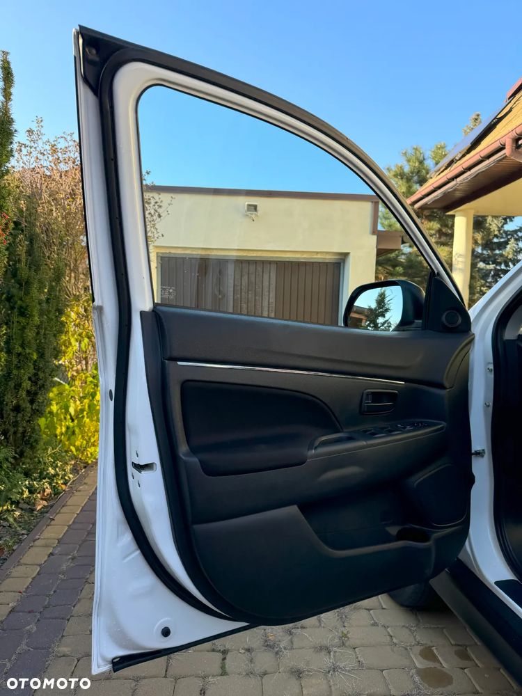 Mitsubishi ASX 1.6 Inform - 9