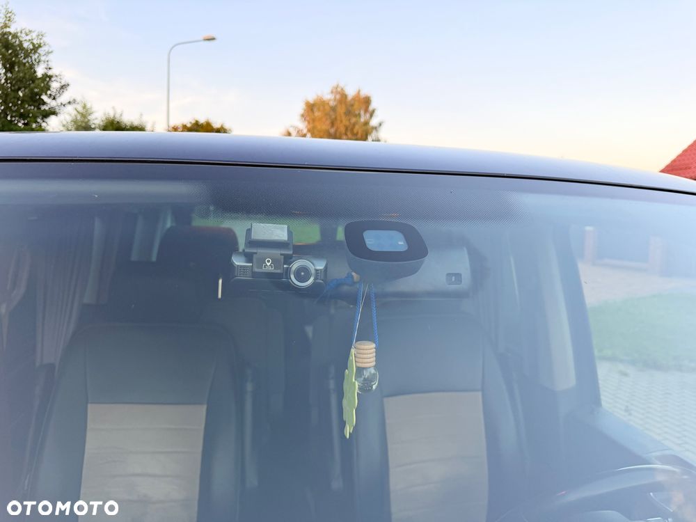 Volkswagen Multivan - 11