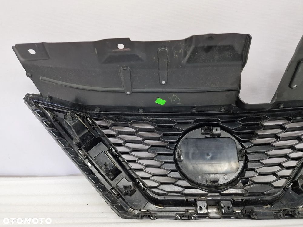 NISSAN QASHQAI II LIFT 17- ATRAPA / GRILL PRZEDNI PRZÓD / ZNACZEK NA KAMERE / POD RADAR , NR 62310HV3 , NR AUKCJI GR112 - 16