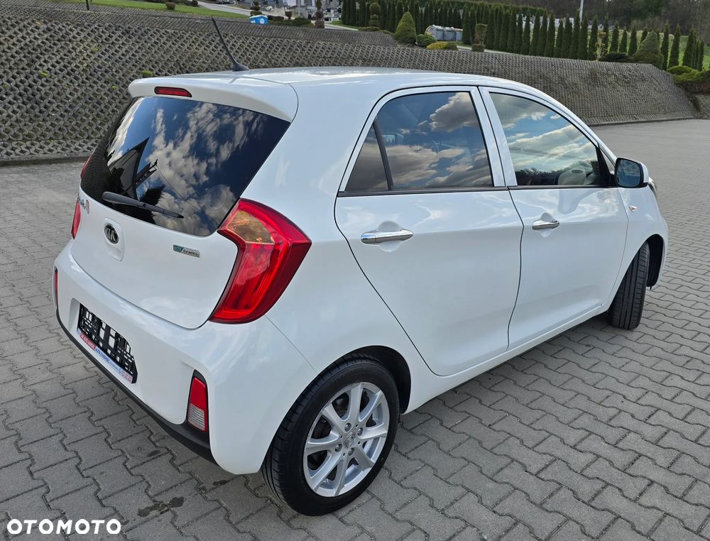 Kia Picanto 1.2 Dream Team Edition - 11