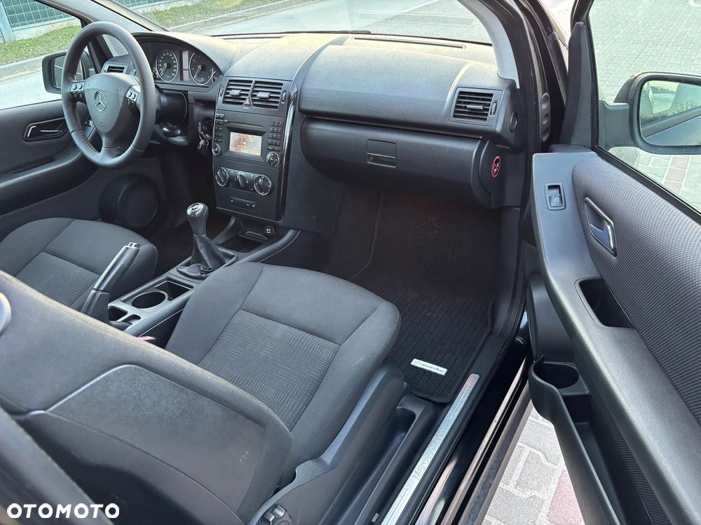 Mercedes-Benz Klasa A 160 BlueEFFICIENCY Elegance Special Edition - 20