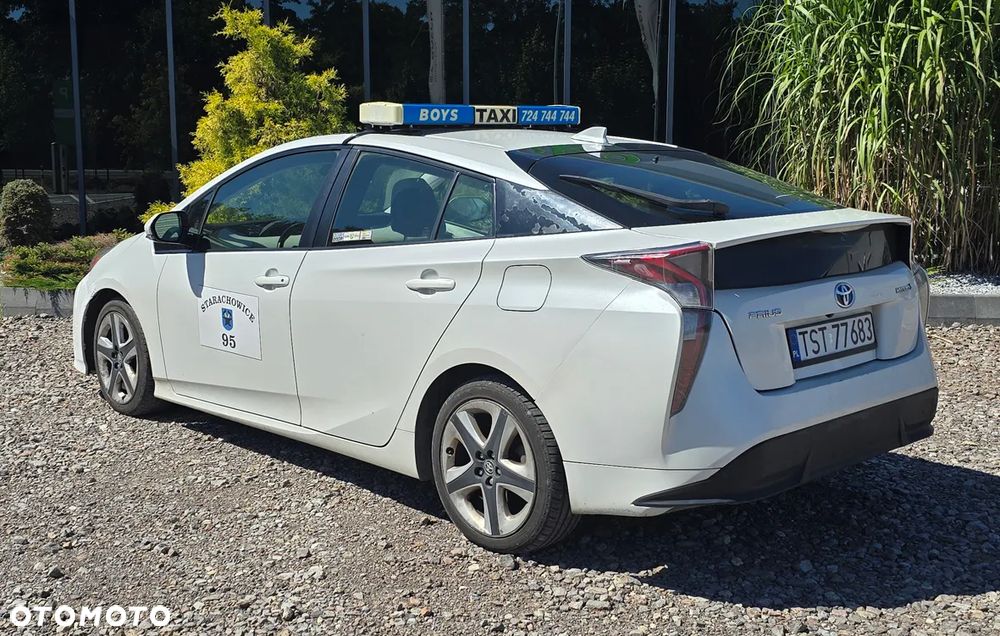 Toyota Prius (Hybrid) Executive - 2