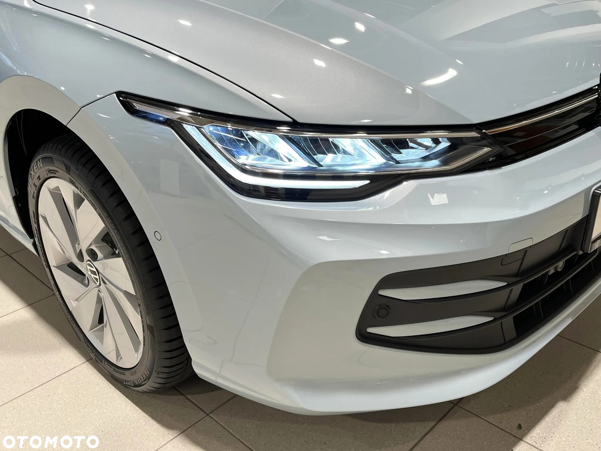 Volkswagen Golf VIII 1.5 eTSI mHEV Life Plus DSG - 34