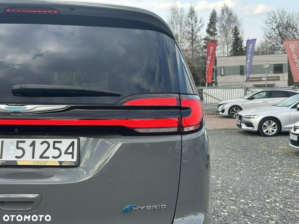 Chrysler Pacifica - 10