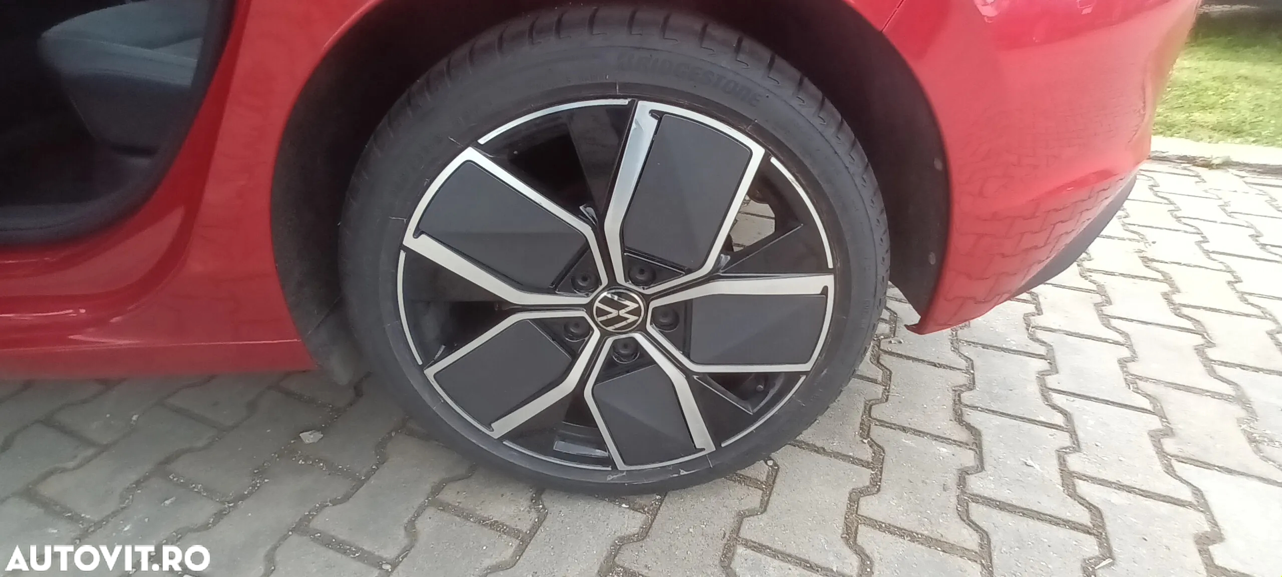 Volkswagen Golf 2.0 TDI DSG Advanced - 28