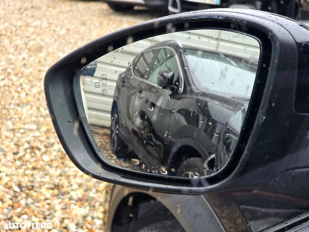 Peugeot 2008 PureTech 155 EAT8 GT - 23