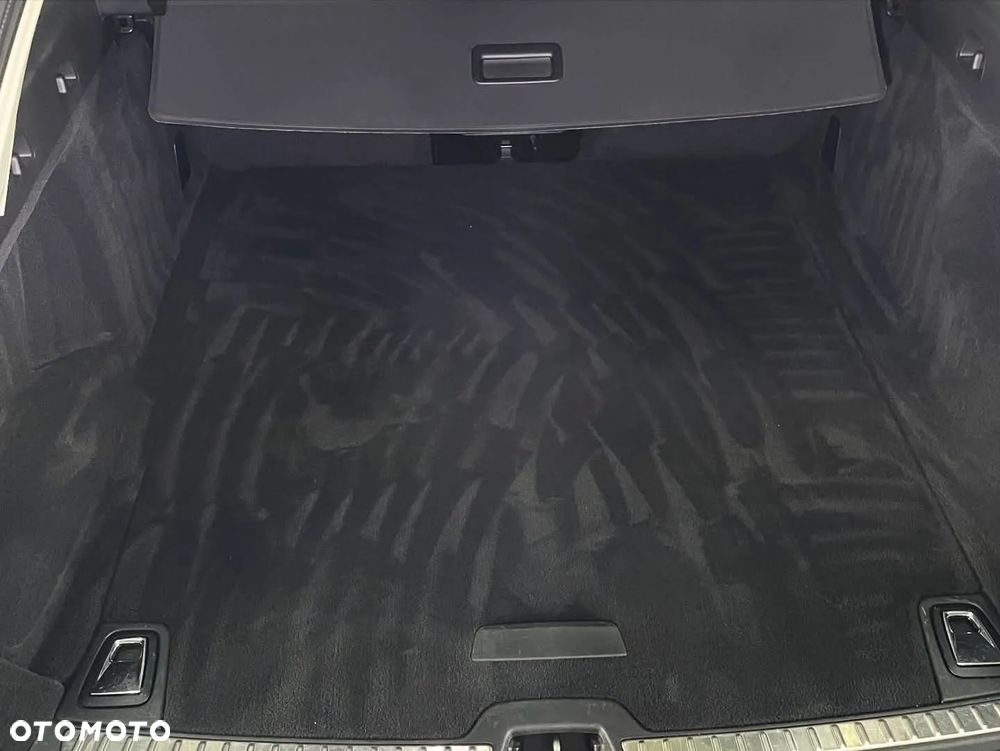 Volvo V90 D3 Momentum Pro - 7