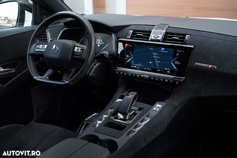 Citroën DS7 Crossback 4x4 PERFORMANCE LINE + - 14