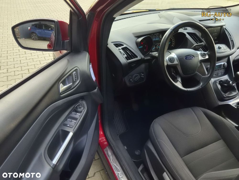Ford Kuga - 29