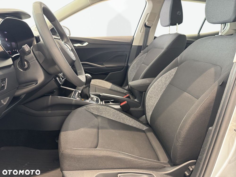 Skoda Fabia 1.0 Essence - 10