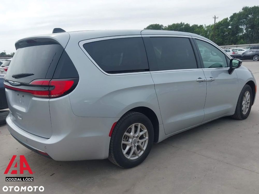 Chrysler Pacifica - 8