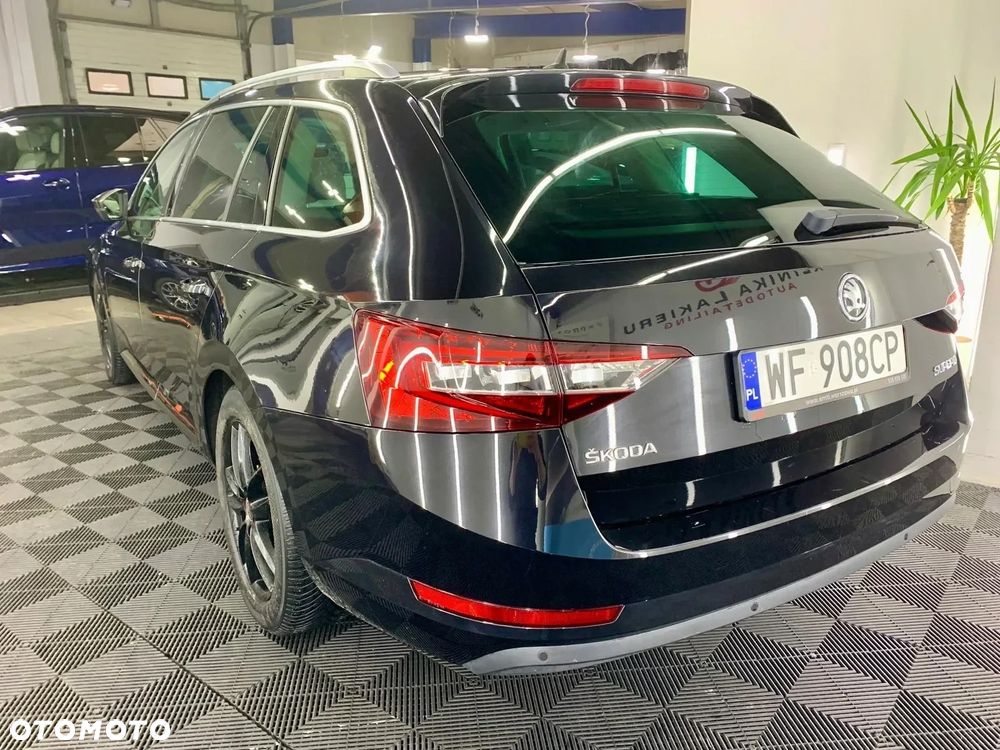 Skoda Superb 2.0 TDI L&K DSG - 10