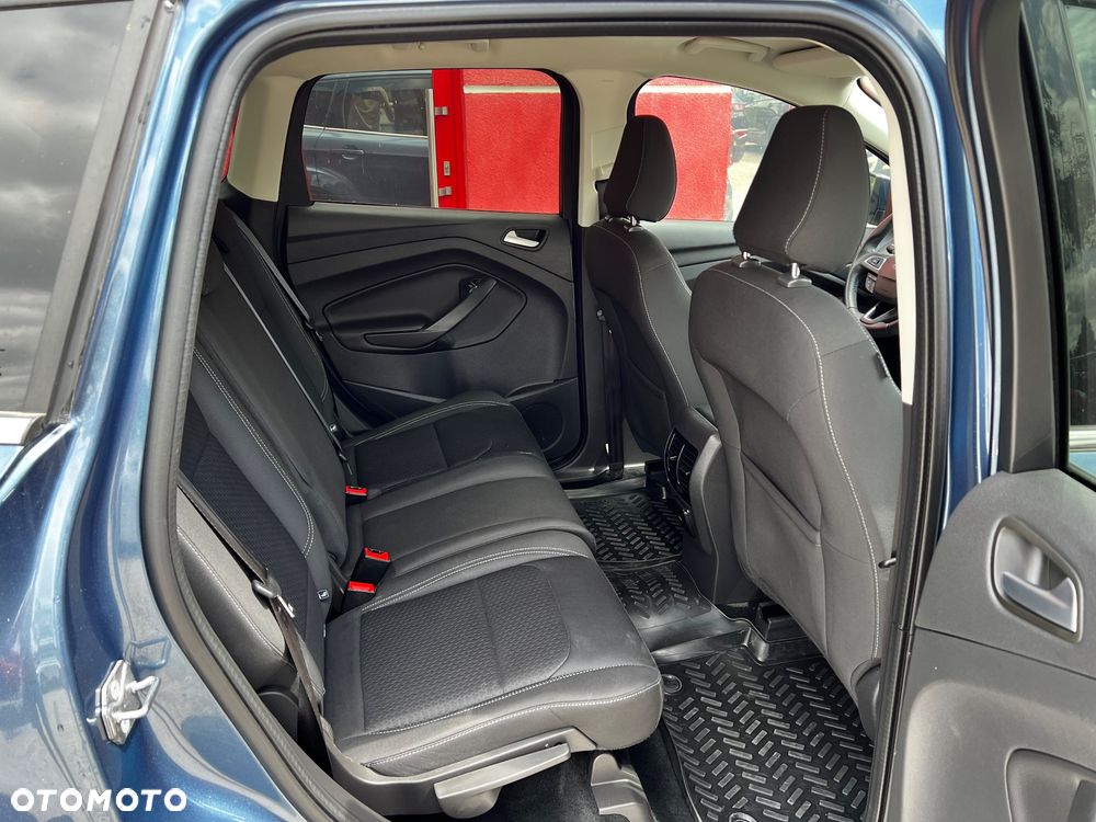 Ford Kuga 1.5 EcoBoost 2x4 Titanium - 23