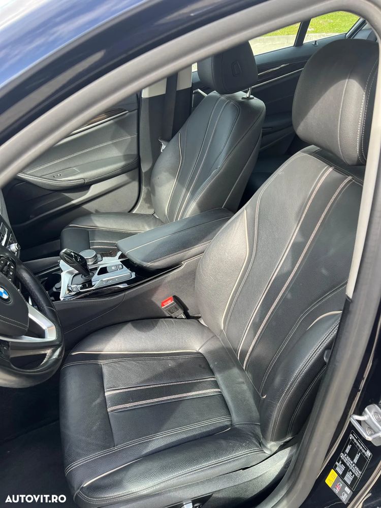 BMW Seria 5 530e Aut. Luxury Line - 13