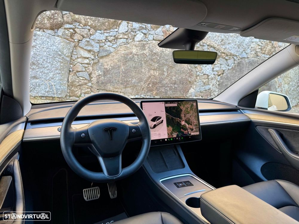 Tesla Model Y Standard - 44
