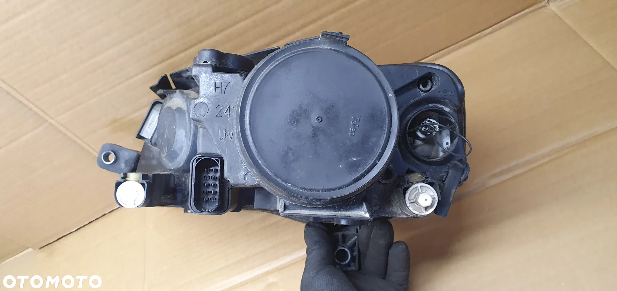 Lampa prawy przód przednia prawa VW Passat B6 3C0941006AB - 8