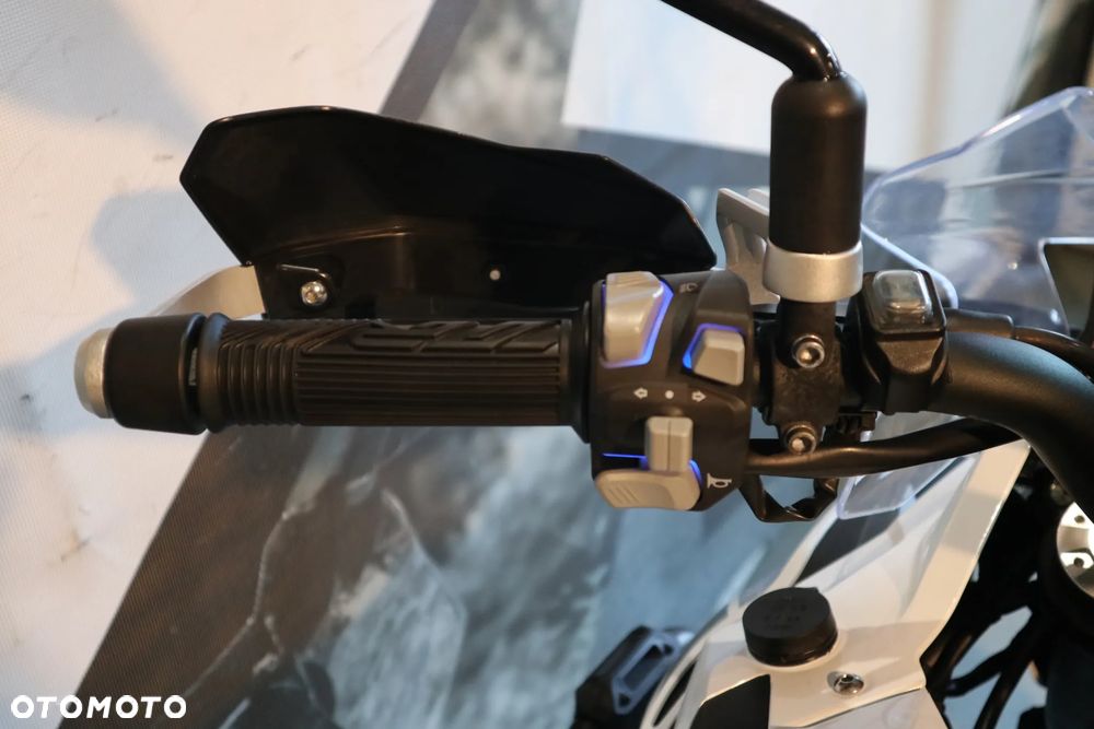Benelli TRK 502X - 10
