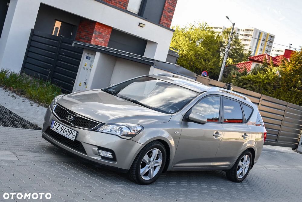 Kia Ceed 1.6 Crdi Comfort + - 1