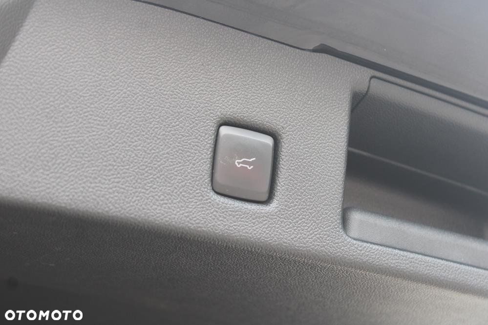 Ford Kuga - 30