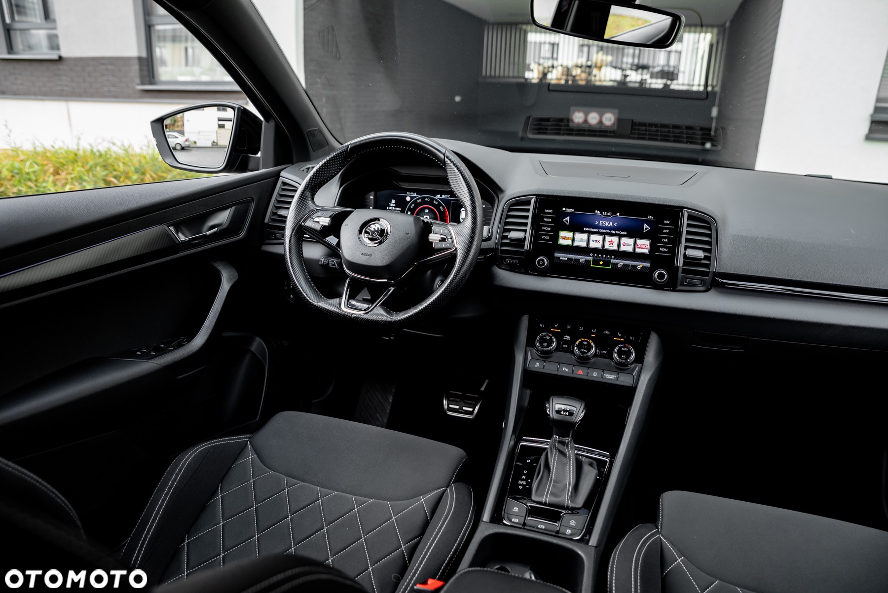 Skoda Karoq 2.0 TSI 4x4 DSG Sportline - 29