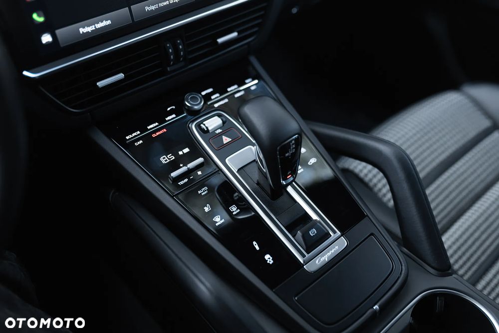 Porsche Cayenne Coupe GTS - 13