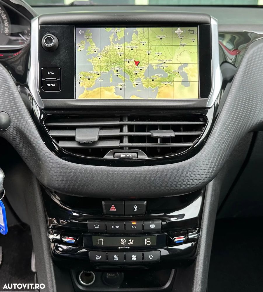 Peugeot 2008 - 25