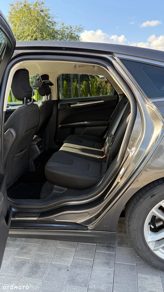 Ford Mondeo 2.0 TDCi Titanium PowerShift - 11