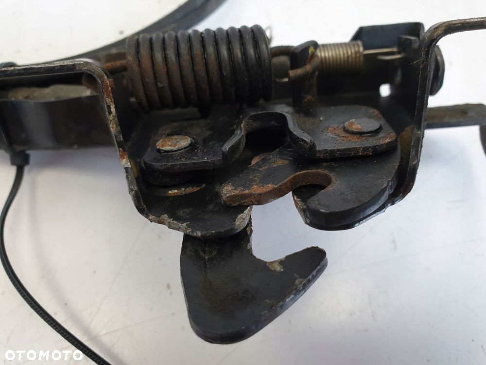 SsangYong Korando III ZAMEK PRZEDNIEJ MASKI przód - 2