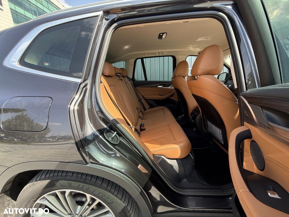 BMW X3 xDrive30e AT PHEV - 19