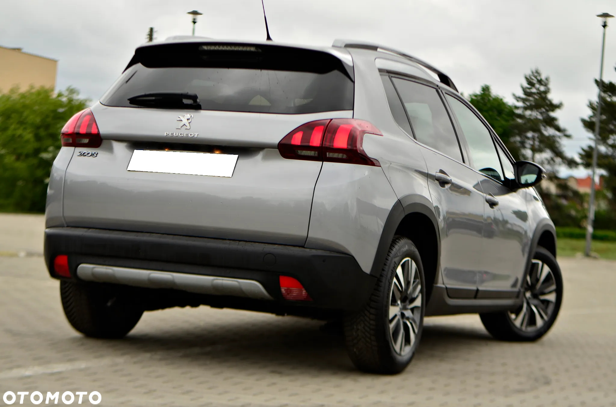 Peugeot 2008 1.2 PureTech Allure Pack S&S - 9