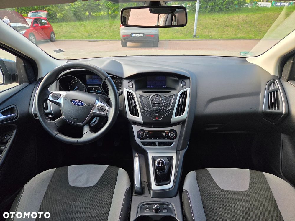 Ford Focus 1.6 TI-VCT Champions Edition - 8