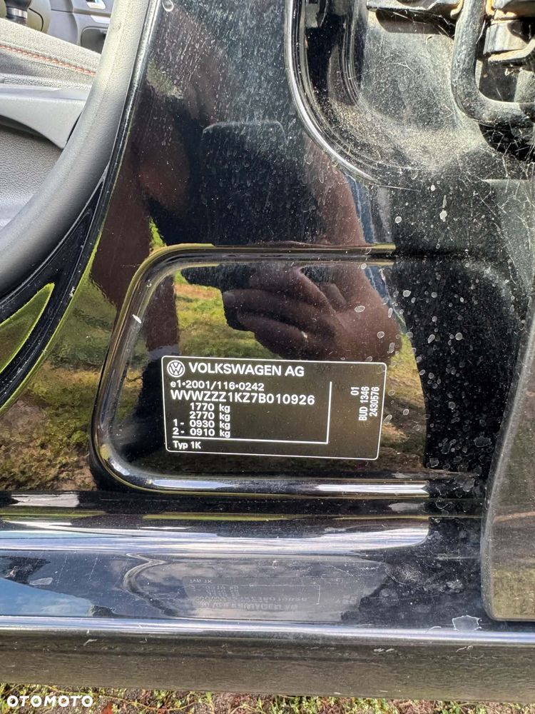 Volkswagen Golf - 22