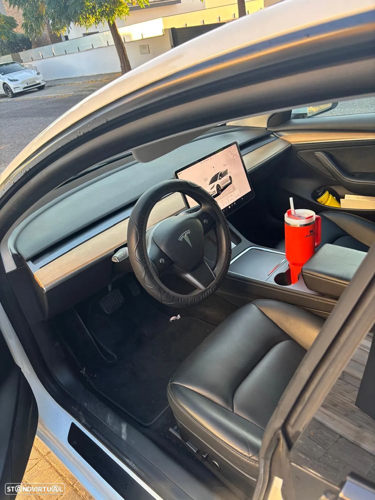 Tesla Model 3 - 7